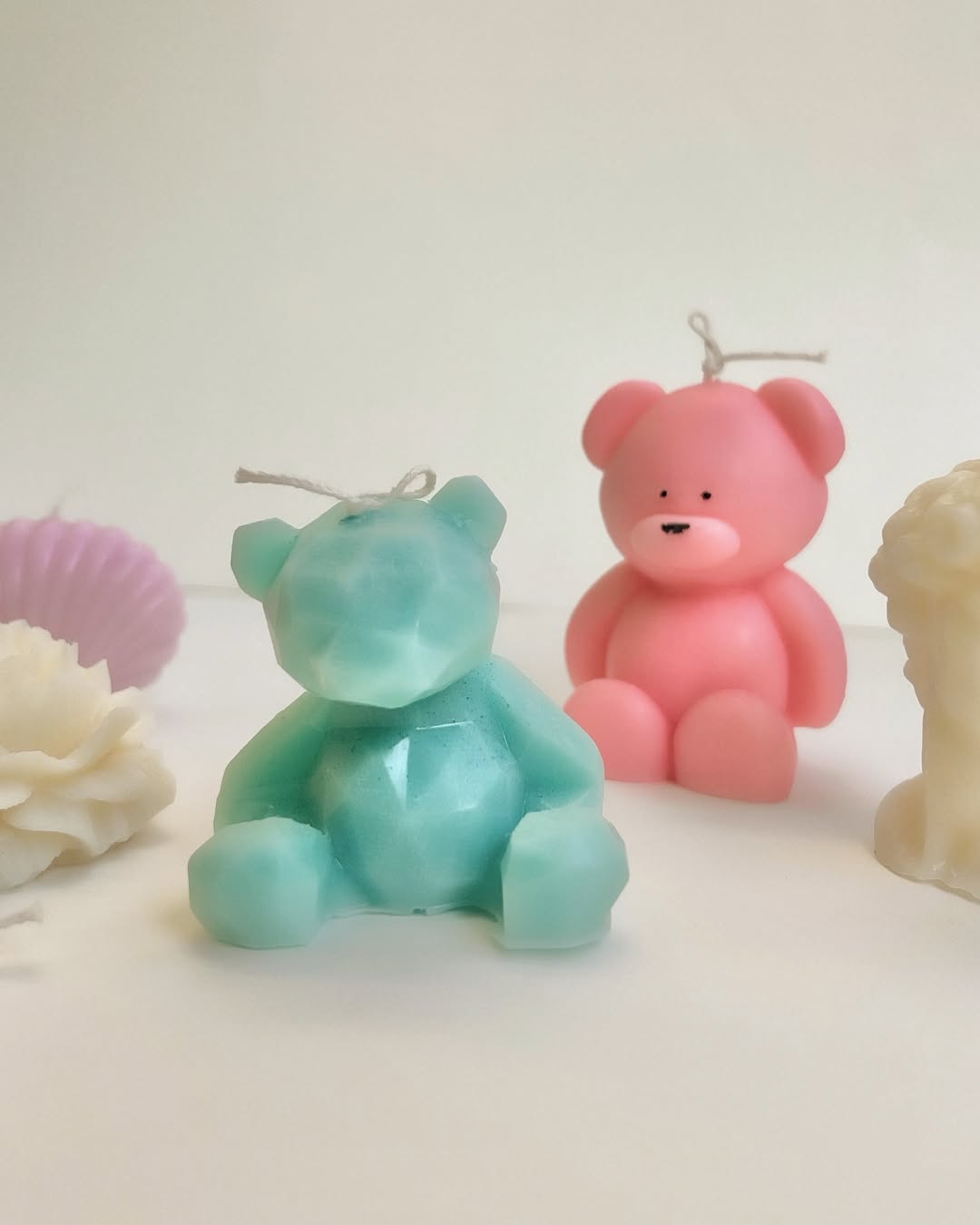 Minimalist Bear Candle